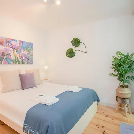 Liiiving In - Boho Blue Appartement Oporto